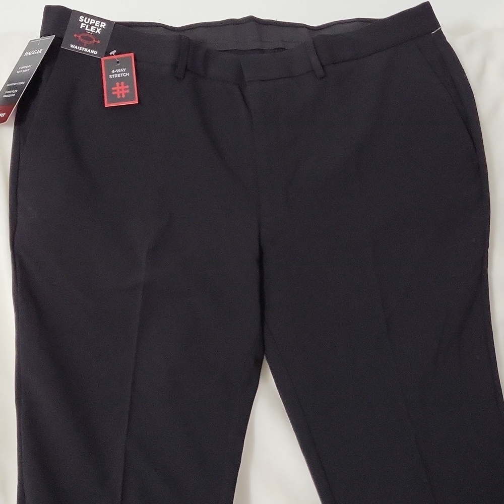 Haggar Classic Black Dress Pants for Men - Picture 3 of 9